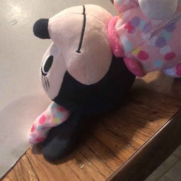 New!  Talking n crawling Minnie Mouse doll  about 10”-7”.  Perfect condition - Picture 7 of 9